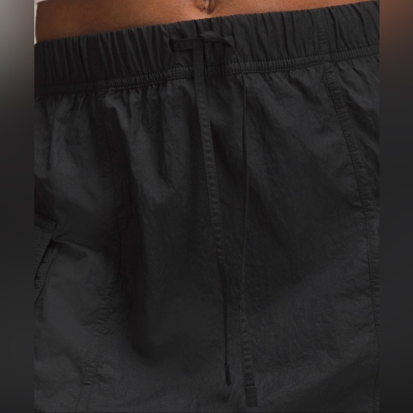 NWT Lululemon Nylon Cargo Mini Skirt in Black Pull & Tie The Side Seams Size XL - Picture 4 of 11